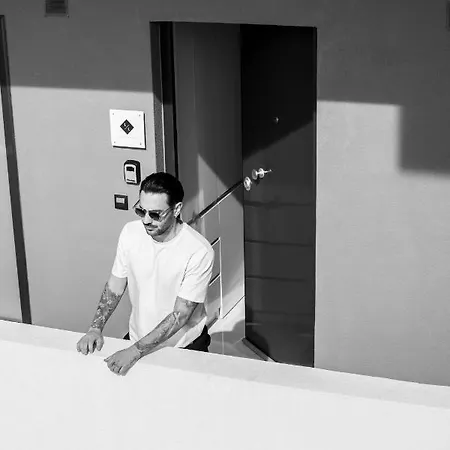 Live The Luxe Apartment *