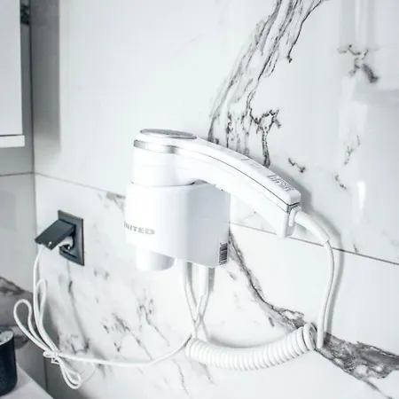 Live The Luxe Apartment *